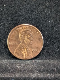 1992 (Rim Error, Off Center at Bottom) Lincoln Penny