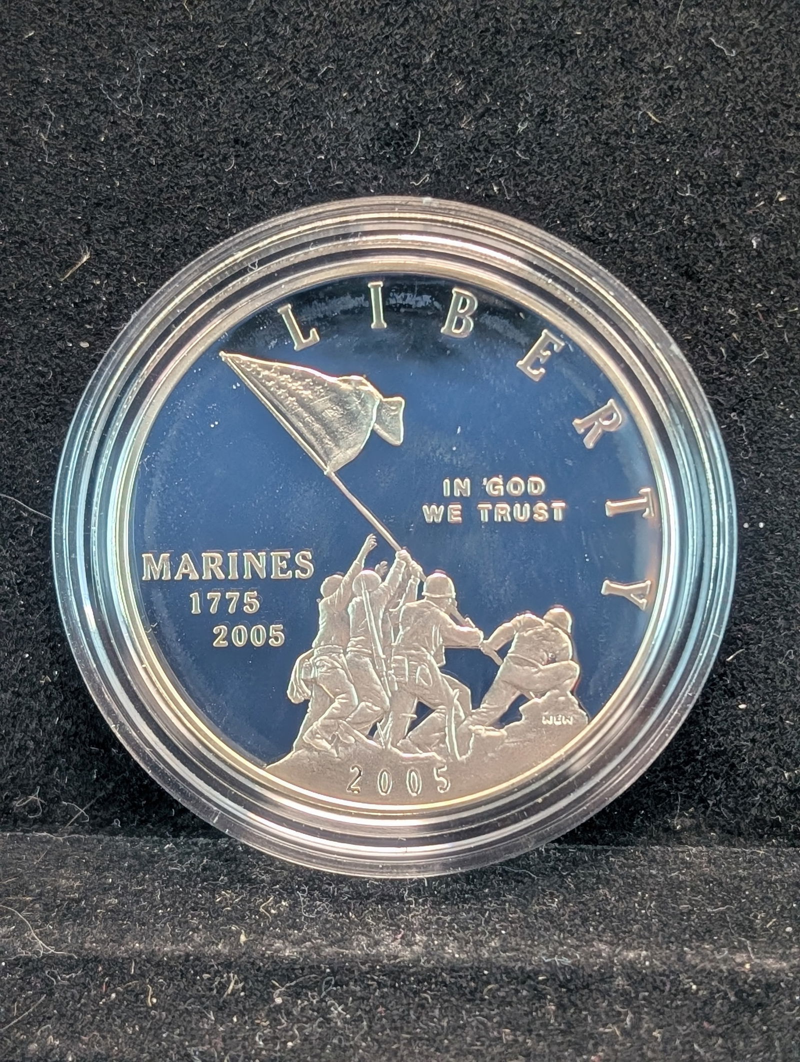 2005-P US Marines Proof Silver Dollar (1 of 2)