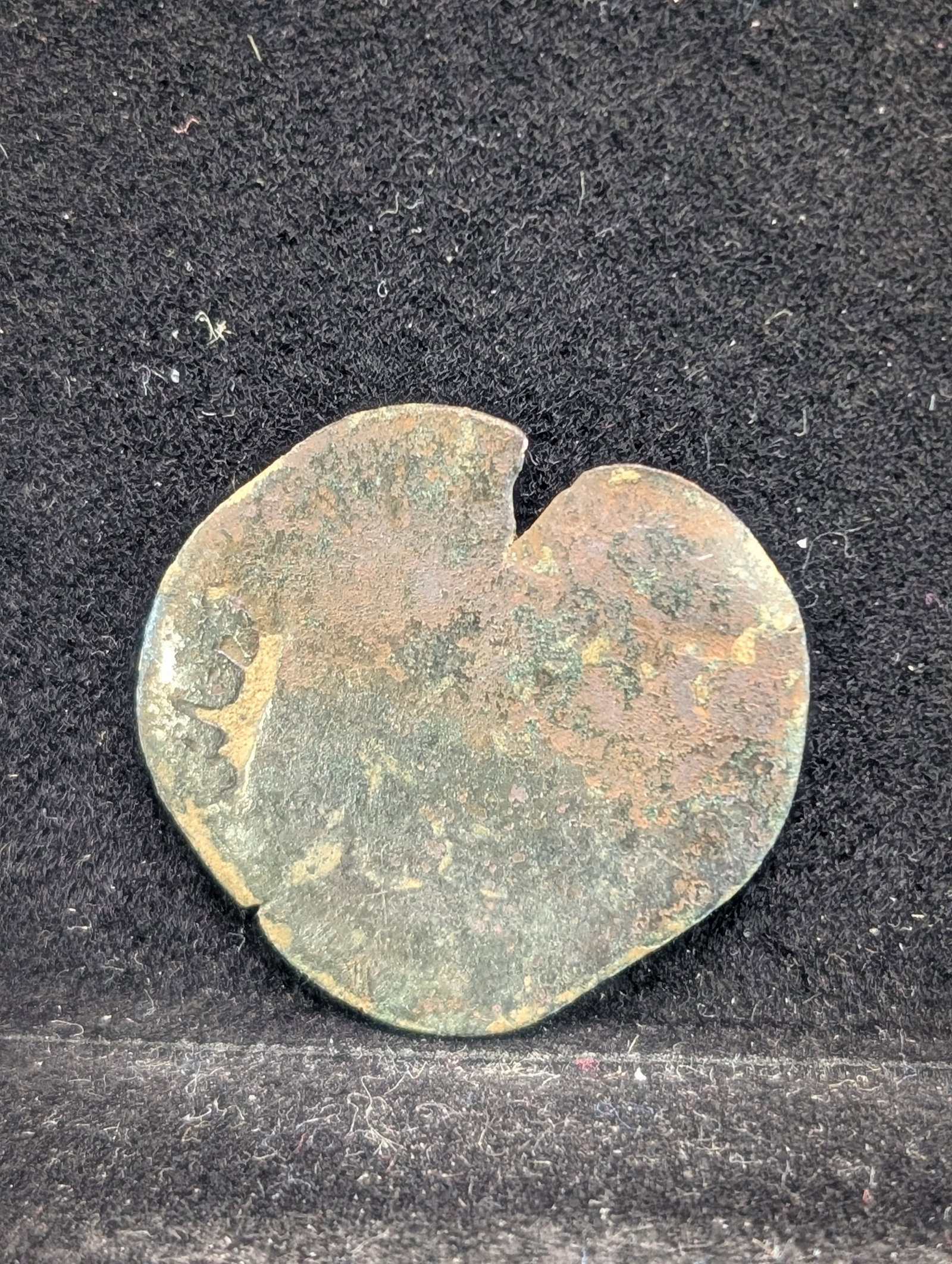1600-1700 (Rare with Partial Date On It-Good Details-8 Maravedis) Pirate Era Coin, Over 300 Years: 1600-1700 (Rare with Partial Date On It-Good Details-8 Maravedis) Pirate Era Coin, Over 300 Years Old!