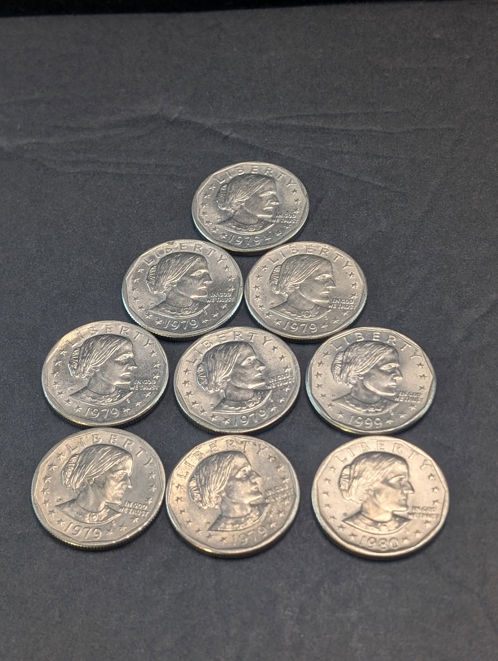(7) 1979-D, 1980-S, & 1999-P Susan B. Anthony Dollars: (7) 1979-D, 1980-S, & 1999-P Susan B. Anthony Dollars