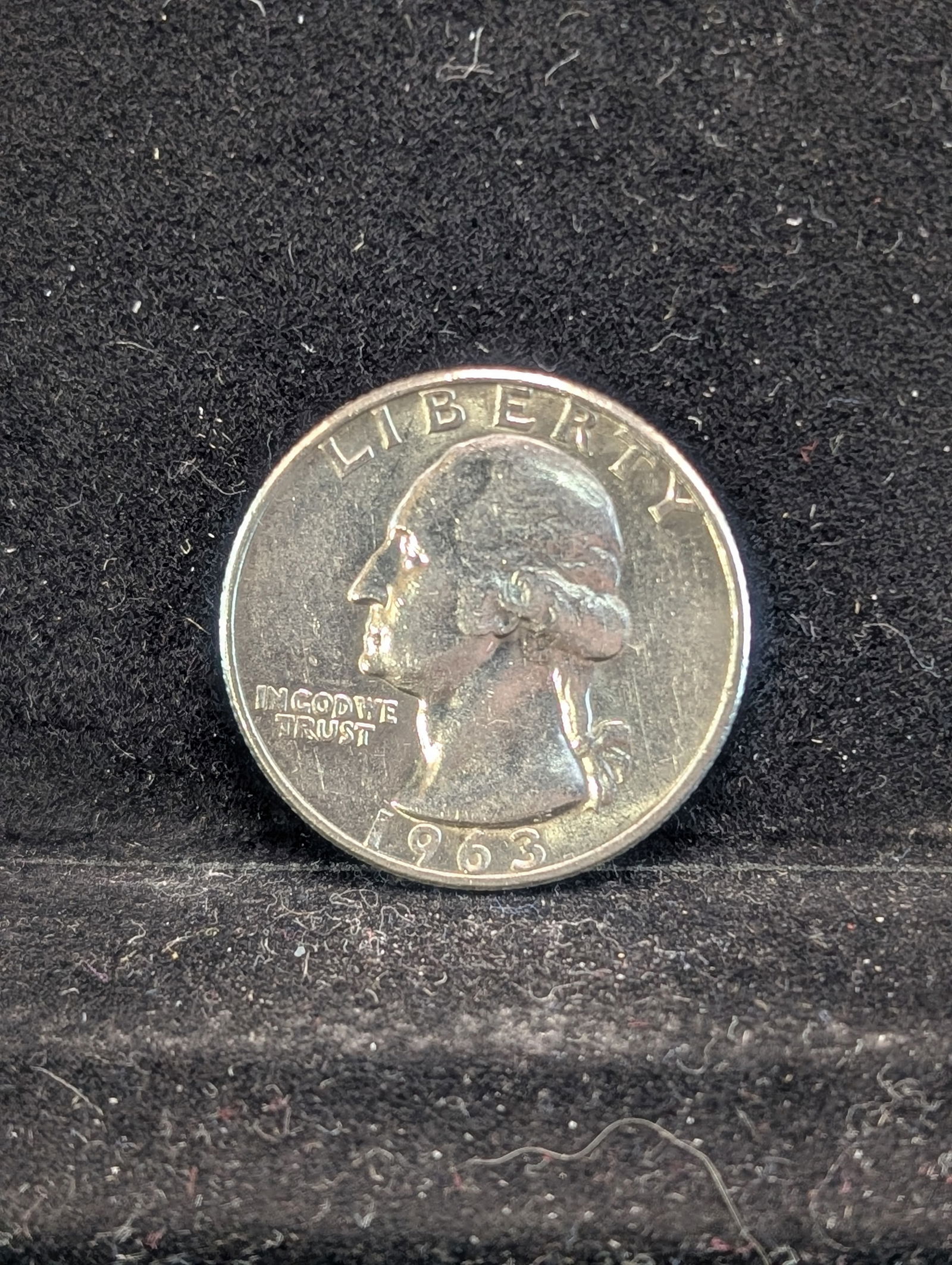 1963 D, 90% Silver, (Uncirculated) Washington Quarter, 62 years Old! (1 of 2)