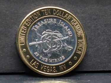 Limited Edition .999 FINE SILVER CENTER Treasure Island Casino $10 Gaming Token in Capsule