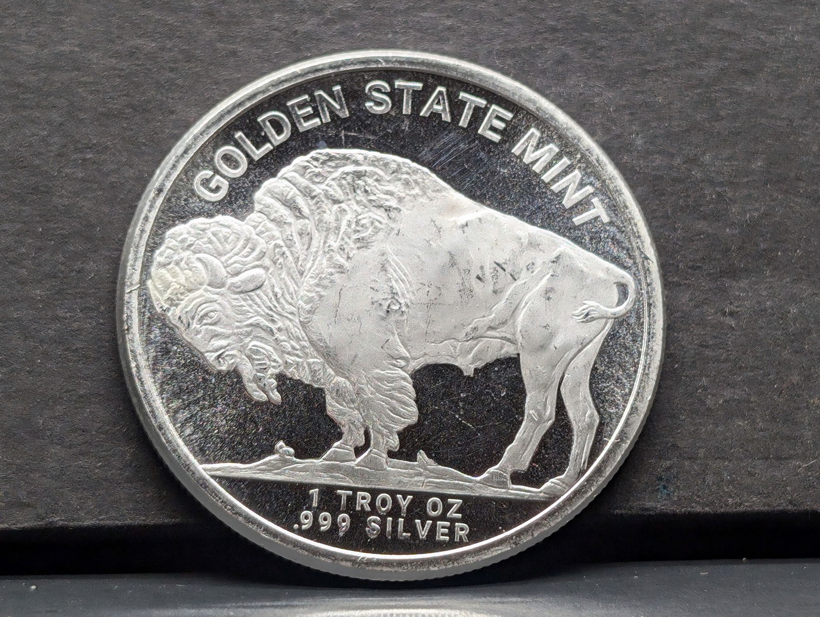 1 Oz. .999 FINE SILVER Buffalo Nickel Designed Round (1 of 2)