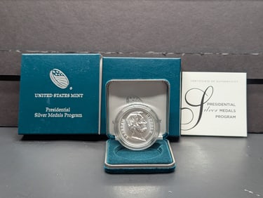 1 Oz. .999 SILVER Abraham Lincoln Presidential Medal in OGP w/ COA
