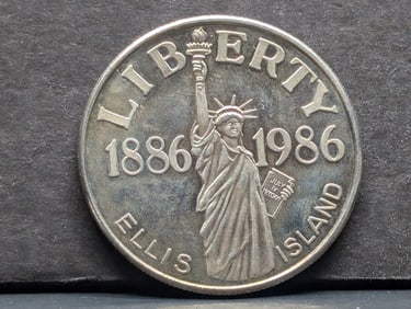 1 Oz. .999 FINE SILVER Liberty Ellis Island Designed Round