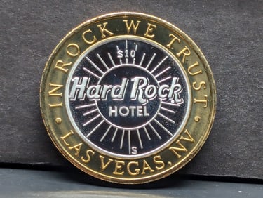 Limited Edition .999 FINE SILVER CENTER Hard Rock Hotel Casino $10 Gaming Token in Capsule