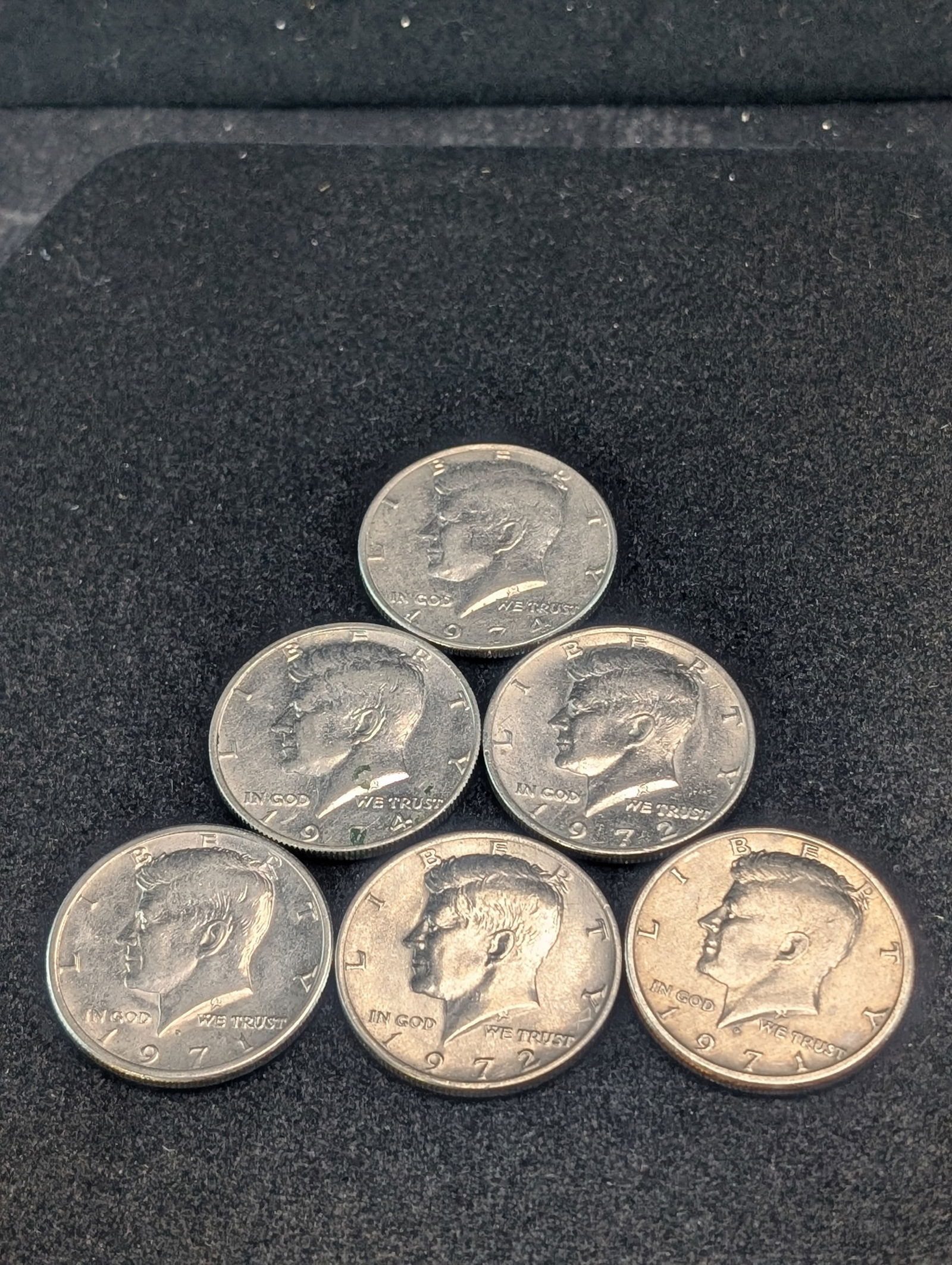 (2) 1971-D, (2) 1972-P, & (2) 1974-P Kennedy Half Dollars (1 of 5)