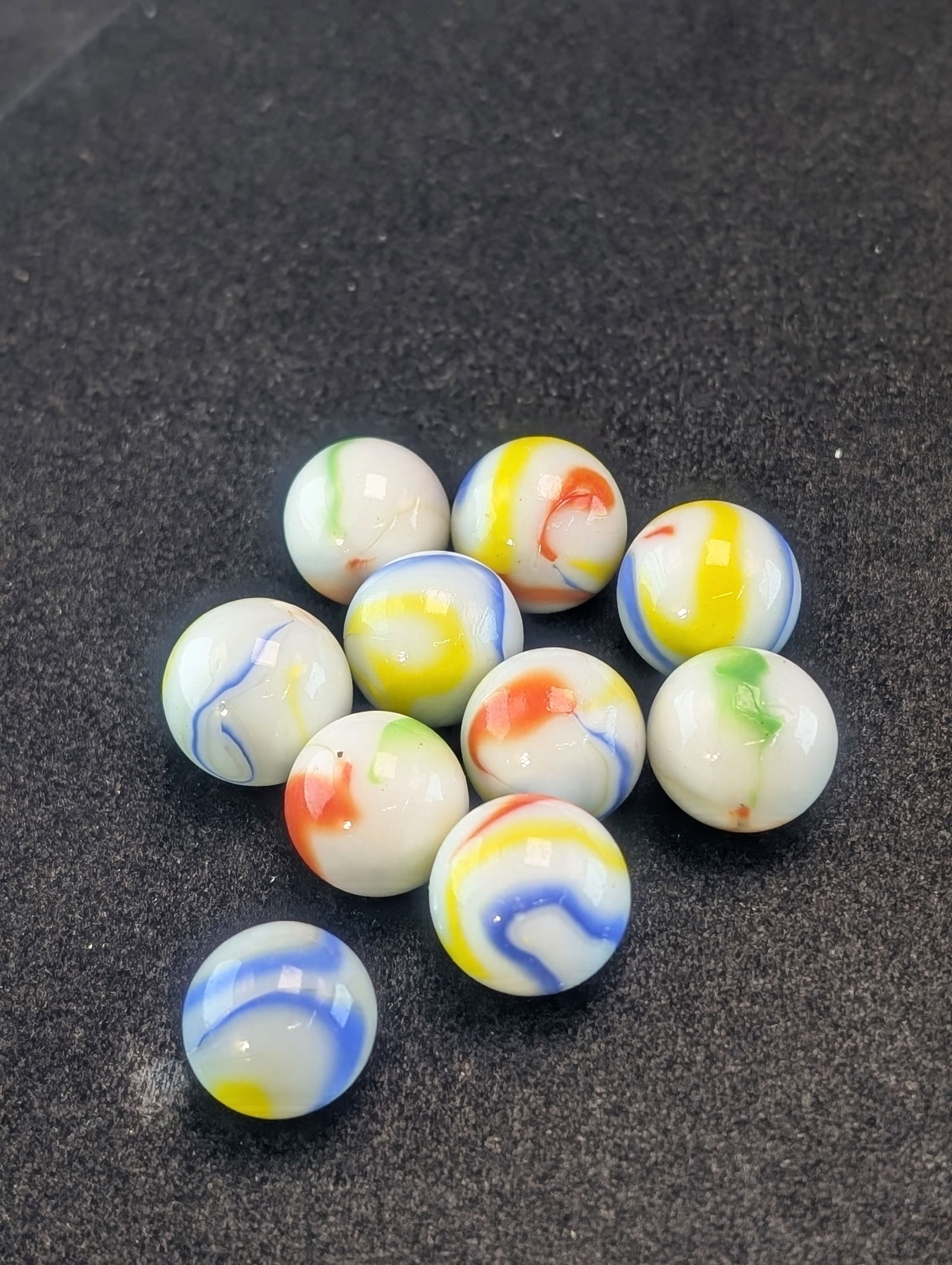 10- Akro Agates, Swirl;  Mint (1 of 2)