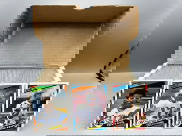 1984 Topps Football Complete Set - Rookies of John Elway, Dan Marino, Eric Dickerson, Howie Long