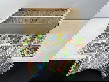 Box of Assorted 1970s Topps Baseball Cards - Lower Grade Conditions