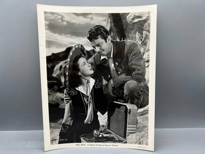 1942 MGM Rio Rita Original 8x10 Publicity Movie Still -1222-42 - Kathryn Grayson & John Carroll: 1942 MGM Rio Rita Original 8x10 Publicity Movie Still -1222-42 - Kathryn Grayson & John Carroll