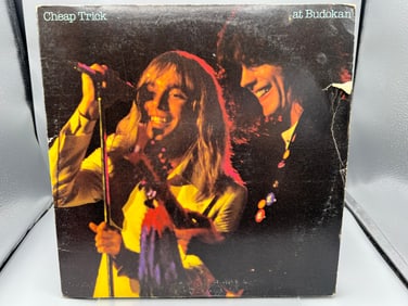 1979 Cheap Trick At Budokan Vinyl Album - FE 35795