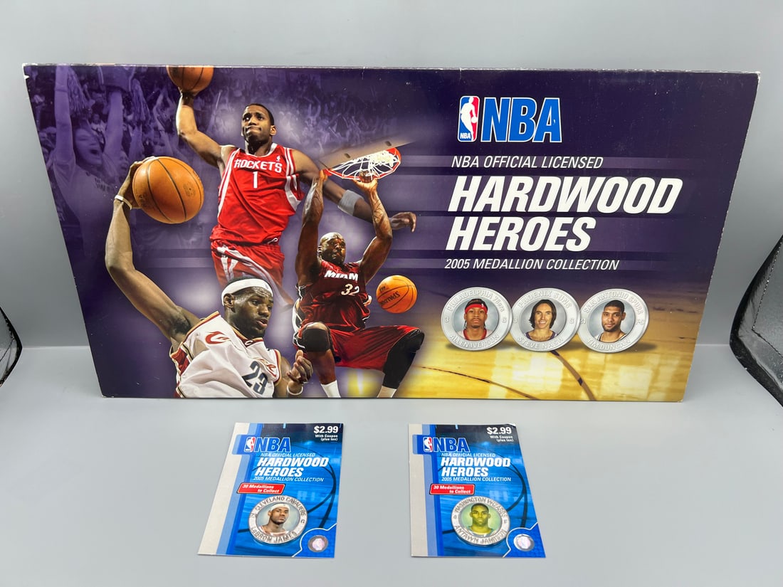 2005 NBA Hardwood Heroes Basketball Medallion Collection Booklet W/ LeBron James & Antawn Jamison (1 of 3)