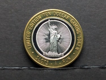 Limited Edition .999 Fine SILVER Center Slots-A-Fun CAsino $10 Gaming Token in Capsule