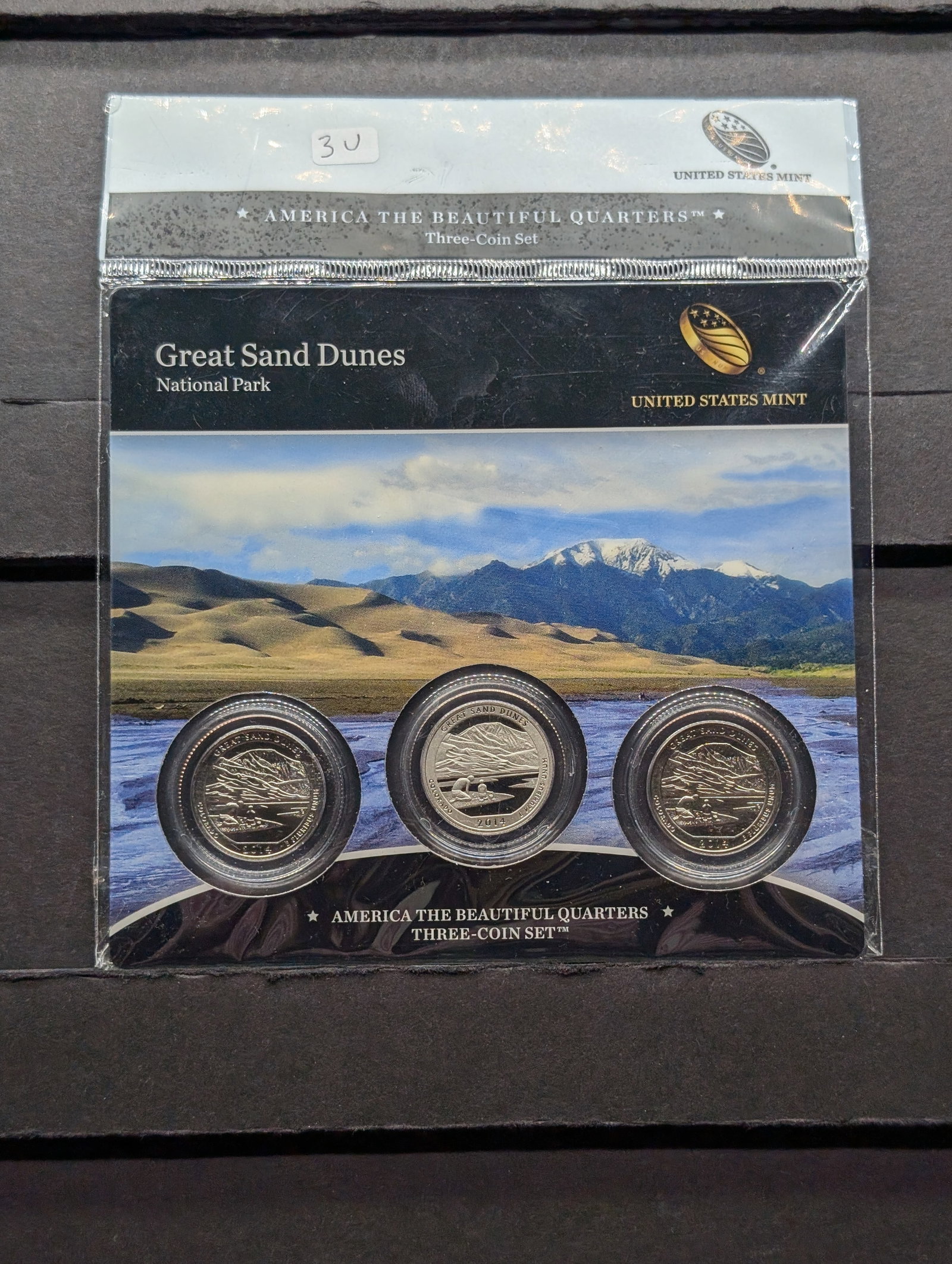 2014 P,D&S America the Beautiful 3 Coin National Parks Quarter Set. Great Sand Dunes. Books $18.: 2014 P,D&S America the Beautiful 3 Coin National Parks Quarter Set . G reat Sand Dunes. Books $18.