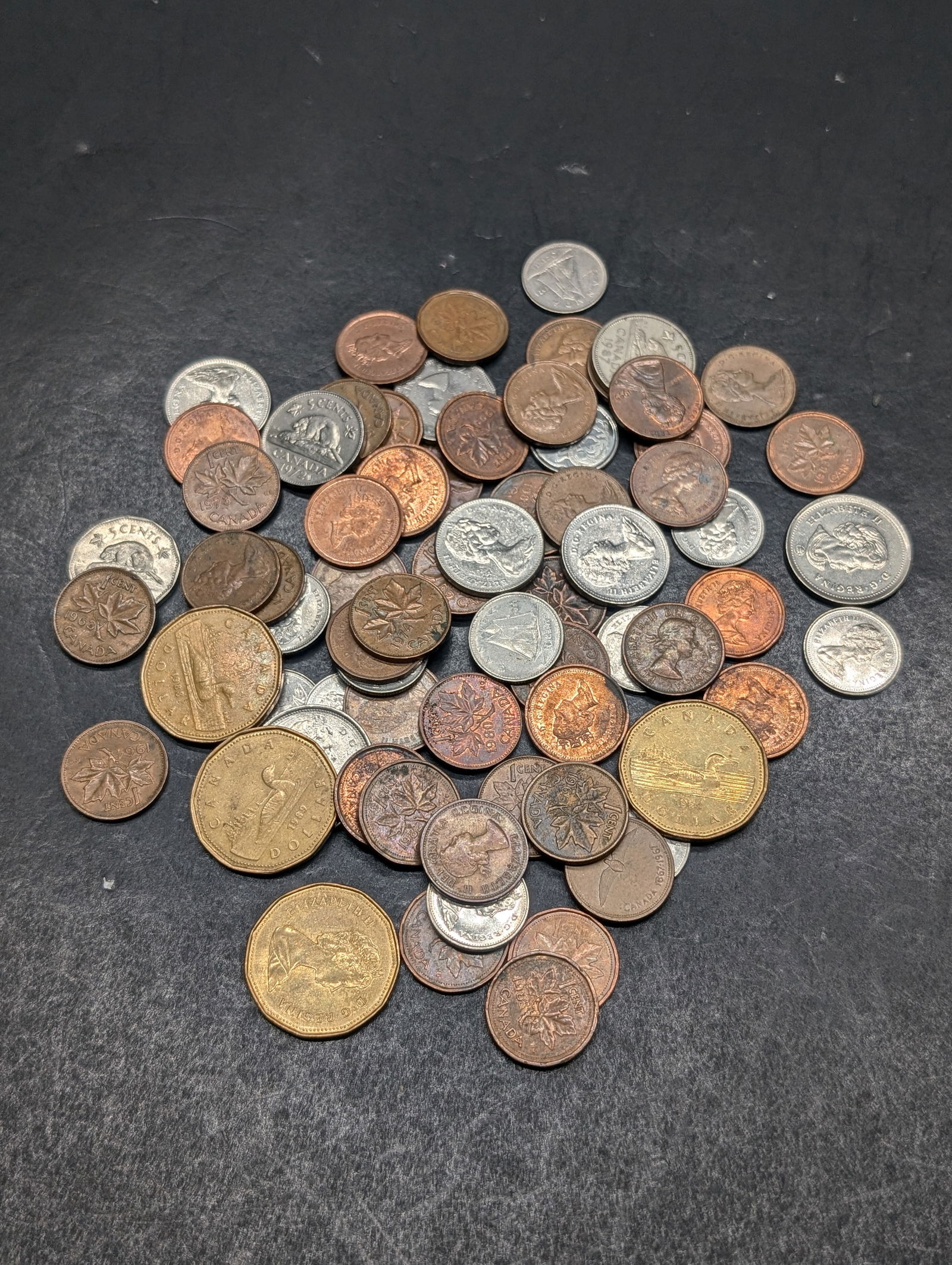 (71) Assorted Canadian Coins (1 of 5)