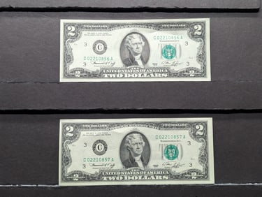2 1976 Crisp Unc Consecutive Numbered $2 Fed. Res. Notes