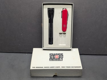 Swiss Army Knife Victorinox Switzerland "Officer Suisse" with Mini Maglite Gift Set 7656 with 2