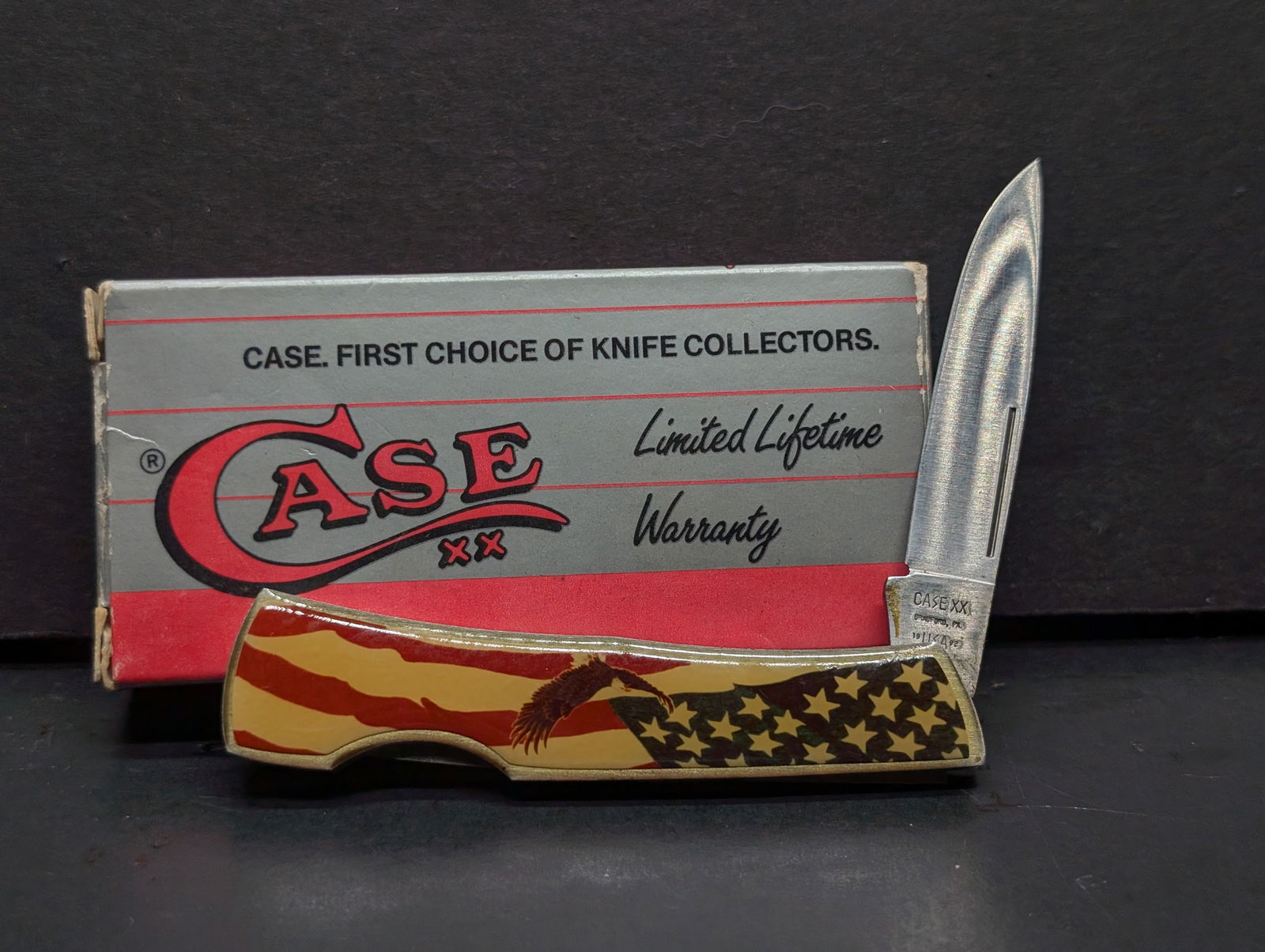 Case XX Vintage 1988 Lock back Pocket Knife 1059 LSSP Flag with Eagle in original Box unused with (1 of 7)