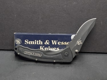 Smith and Wesson TX12BS TX Ranger Black Serrated 5" New Old Stock w/ Box