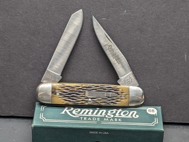 2005 Remington UMC R-4353B, Two Bladed The Maverick Bullet Knife Limited Edition Cigar Pattern