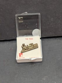 Train Locomotive Tie Tac Bruce Made in USA Vintage NIB
