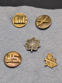 5 pins US Army Corp of Engineers, US Army Lt Colonel Oak Leaf, US Army Collar Pin, US Army Field