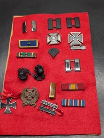19 piece Military collectibles includes: Vintage N.S. Meyer Inc. New York Military Captain Insignia