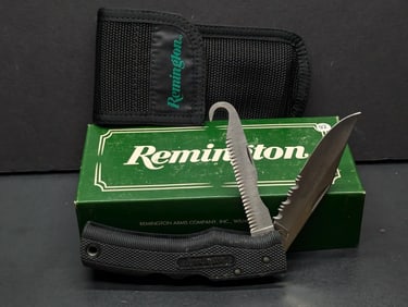 Remington Grizzly Lock back 1 Blade Serrated, 1 Blade Saw/Hook NIB Highly Collectible Excellent