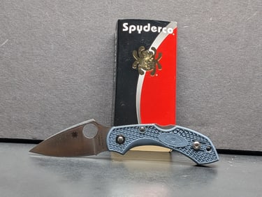 Spyderco V-Toku2/SUS410 Seki-City, Japan Dragonfly2 NIB Japanese Steel This is a very sought after