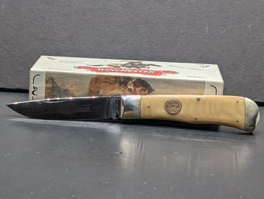 1996 Winchester Cartridge Series 45-70, W18 10111 Single Blade measures 4 1/2 in. Made in USA By