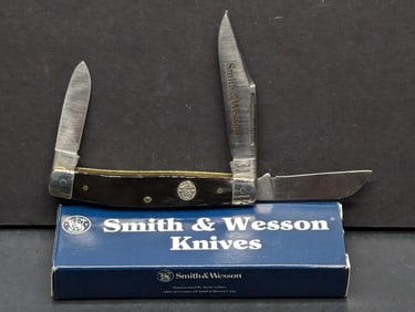 Smith & Wesson Stockman 3 Bladed Pocket Knife, Buffalo Horn Handles, Made In USA