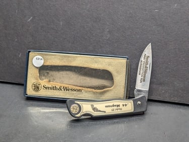 Smith & Wesson First Production Lock back Pocket Knife, Performance R.O.C.-440 Scrimshaw Handles,