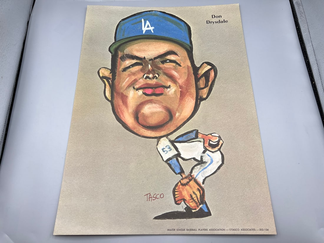 Lot of (8) 1969-70 Tasco Associates Baseball & Football Star Player Prints - Varying Conditions -: Lot of (8) 1969-70 Tasco Associates Baseball & Football Star Player Prints - Varying Conditions - Don Drysdale, Brooks Robinson, Bob Lilly