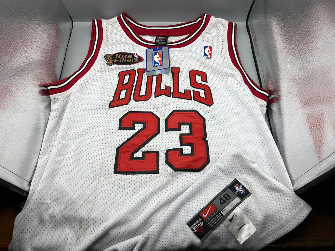 1997-98 Nike NBA Authentics Chicago Bulls Michael Jordan NBA Finals Size 48M Stitched Jersey W/ Tags: 1997-98 Nike NBA Authentics Chicago Bulls Michael Jordan NBA Finals Size 48M Stitched Jersey W/ Tags - Has Some Staining