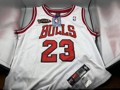 1997-98 Nike NBA Authentics Chicago Bulls Michael Jordan NBA Finals Size 48M Stitched Jersey W/ Tags: 1997-98 Nike NBA Authentics Chicago Bulls Michael Jordan NBA Finals Size 48M Stitched Jersey W/ Tags - Has Some Staining