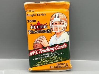 2000 Fleer Tradition Football Factory Sealed Hobby Pack - Possible Tom Brady RC