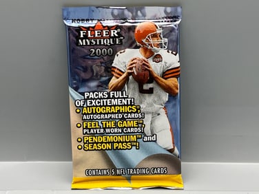 2000 Fleer Mystique Football Factory Sealed Hobby Pack - Possible Tom Brady RC