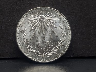 1933M Mexican One Peso With Cap And Ray Motif, 72% Silver
