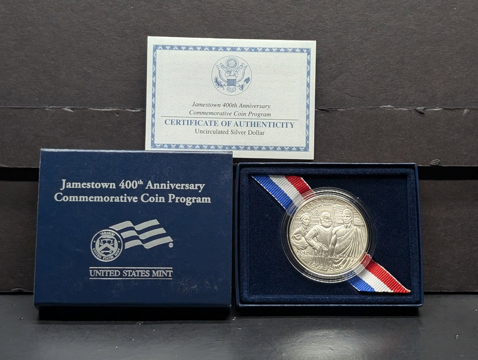 2007-P UNC Jamestown 400th Anniv. Commemorative Silver Dollar in OGP w/ COA: 2007-P UNC Jamestown 400th Anniv. Commemorative Silver Dollar in OGP w/ COA