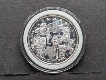 1986 - 1 Oz. .999 FINE SILVER The Lone Star State - Texas Designed Round in Capsule