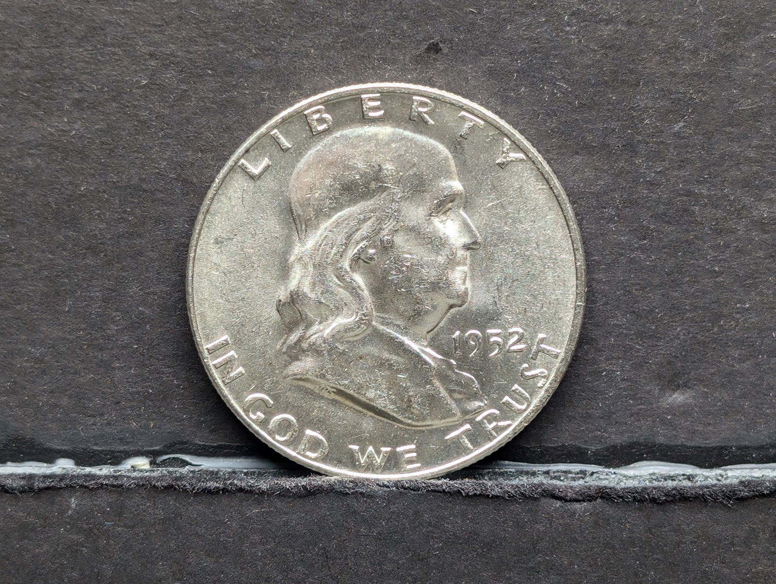 **UNC** 1952-D Franklin Silver Half Dollar (1 of 2)