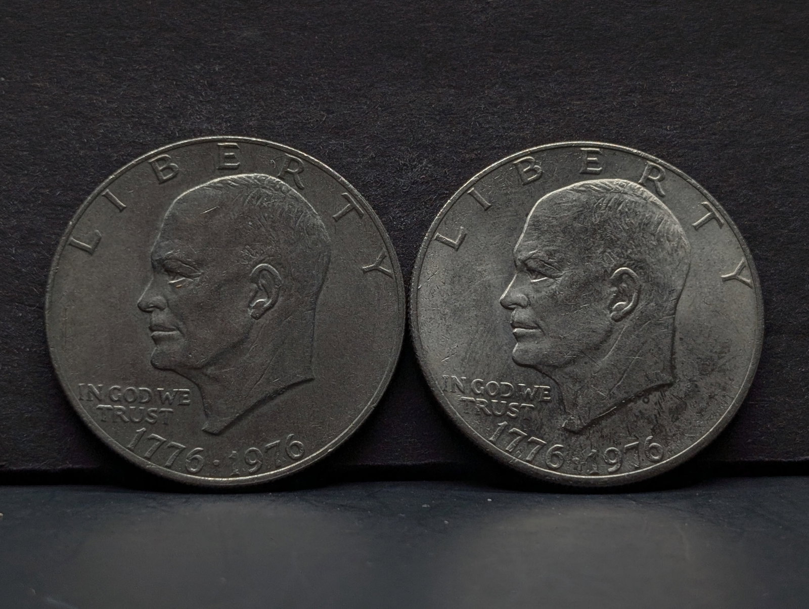 (2) 1976-P Eisenhower Dollars: (2) 1976-P Eisenhower Dollars