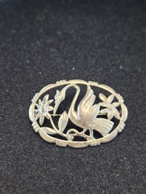 Woman's Vintage Sterling Nature Scene (Herron Fishing) Brooch Marked Sterling. Weighs 0.28 Toz (8.7