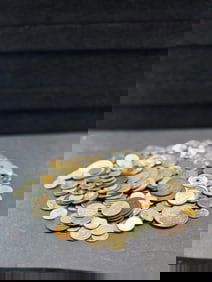 Assortment Of Foreign Coins From Many Different Countries. Coins Weigh 2 Pounds.