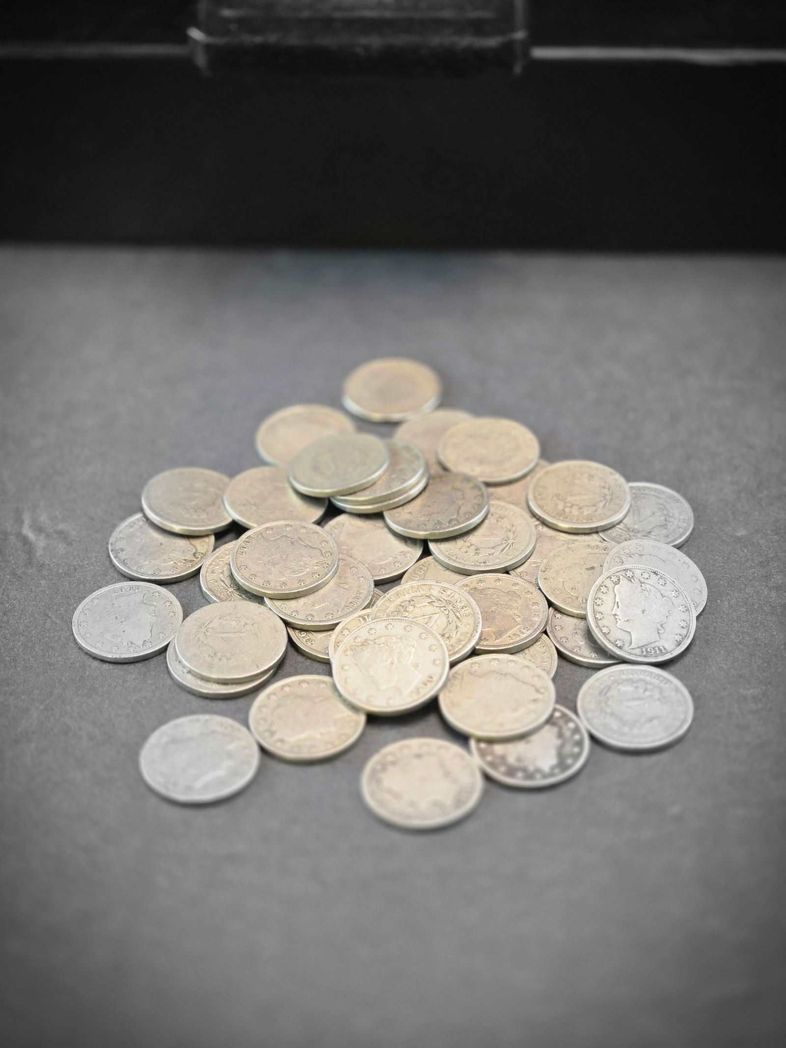 Roll Of 40 Mixed Date Liberty Head V-Nickels. (1 of 8)