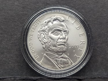 2009-P UNC Abraham Lincoln Commem Silver Dollar in Capsule