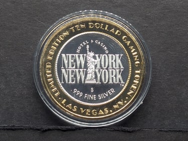Limited Edition .999 FINE SILVER Center New York New York Casino $10 Gaming Token in Capsule