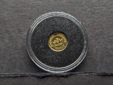 1/2 Gram .9999 FINE GOLD Monarch Precious Metals 4-Leaf Clover Designed Miniature Round in Capsule