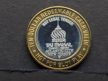 Limited Edition .999 FINE SILVER Center Taj Mahal Casino $10 Gaming Token in Capsule